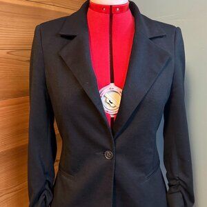 41 Hawthorn Black Blazer